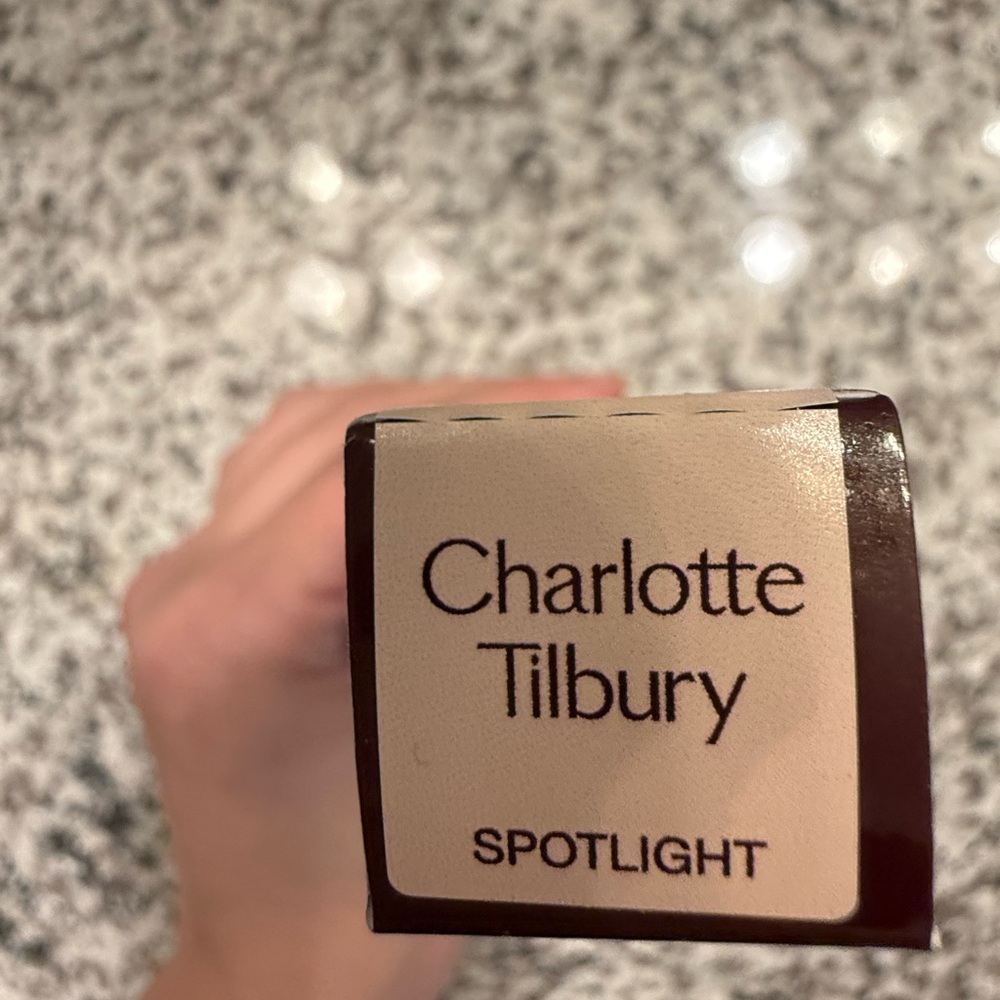 Charlotte Tilbury Disney100 Beauty Light Wand Highlighter – Spotlight – NIB - Picture 9 of 11